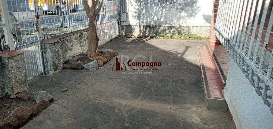 Casa para Venda - 200m², 4 dormitórios, 4 vagas - Medianeira — foto 4