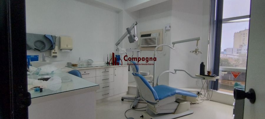 Sala comercial na Av. Cristovão Colombo, medindo 53,16 m² privativos — foto 5