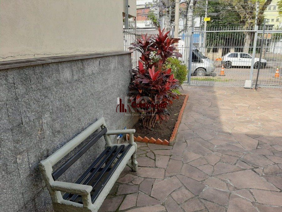 Casa para Venda - 150m², 3 dormitórios, sendo 1 suites, 4 vagas - Floresta — foto 3