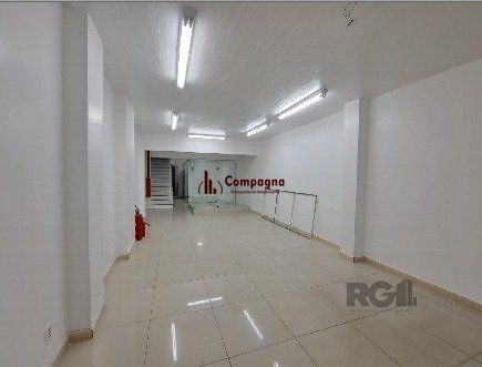 Loja Comercial na Rua Duque de Caxias - Centro Histórico, com 130,00m² privativos, — foto 4