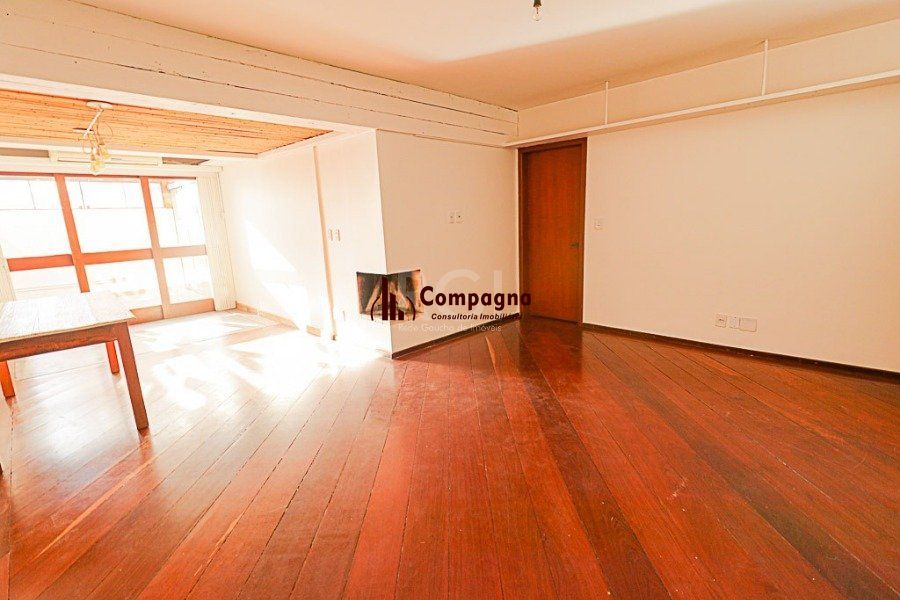 Excelente apartamento de 3 dormitórios , uma suíte , próximo ao Grêmio Náutico União de Petrópolis, — foto 5