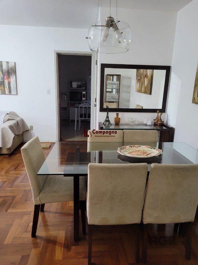 Apartamento 3 dormitórios com suite, Bairro Petrópolis, na Rua Coronel Lucas de Oliveira, próximo ao Zaffari da Ipiranga — foto 2