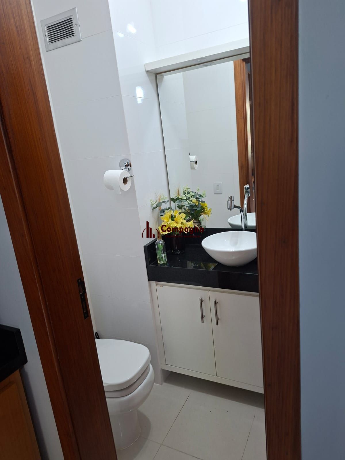Sala com 41,14 me com uma vaga escriturada e coberta — foto 3