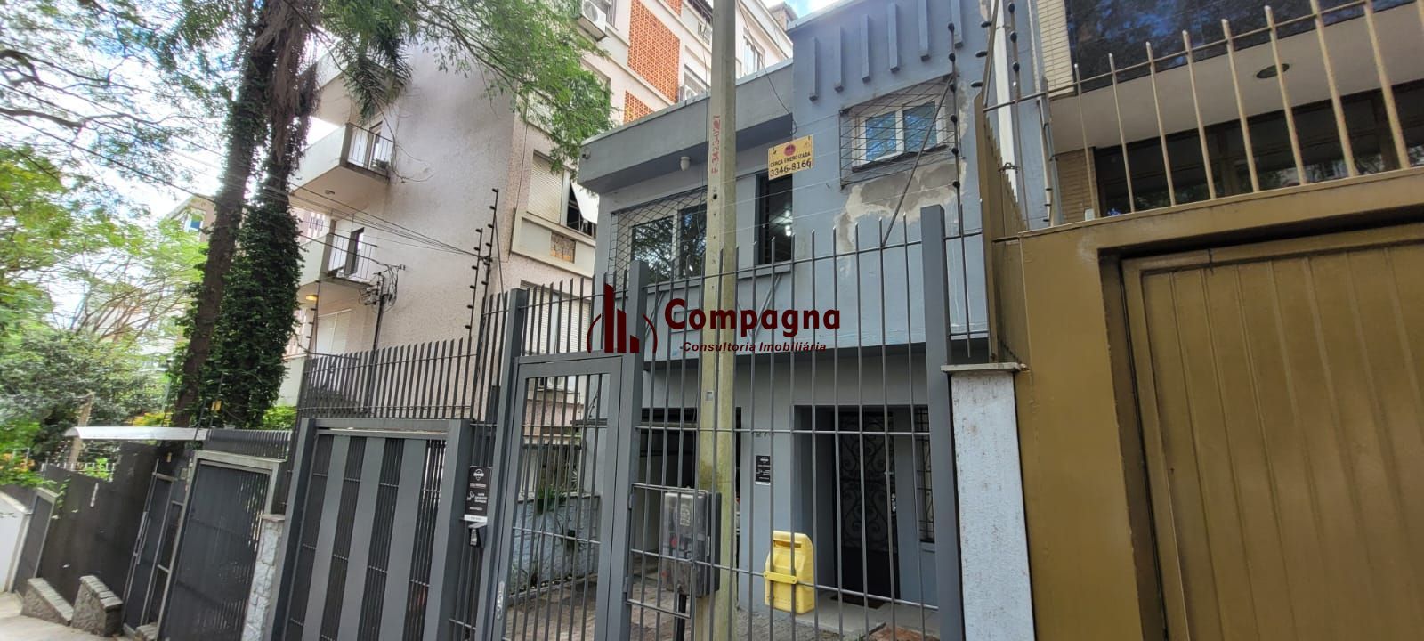 Casa 4 quartos reformada na Rua Andre Poente, residencial com potencial para comercial Próximo Hospital Moinhos de Vento