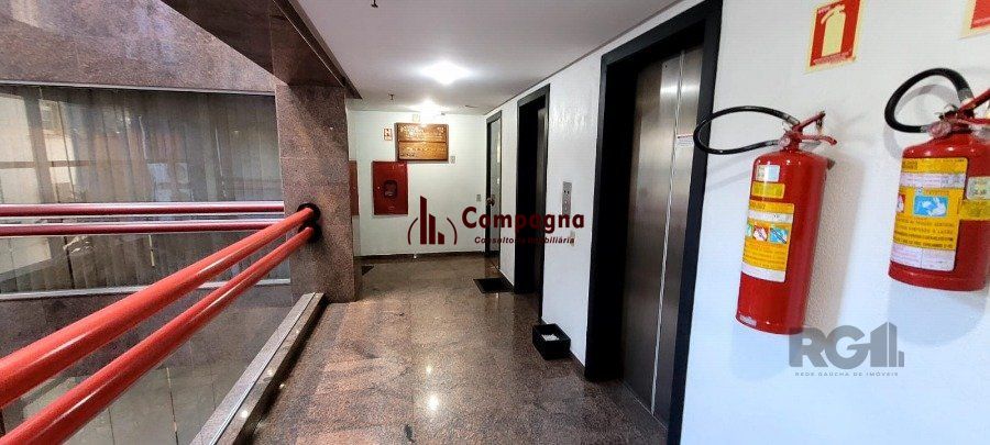 SALA AMPLA COM 73M² PRIVATIVOS, CENTRO PORTO ALEGRE, GARAGEM, ELEVADOR — foto 2