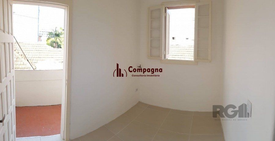 VENDA APARTAMENTO 2 DORMITÓRIOS, MENINO DEUS, REFORMADO,  BAIXA TAXA CONDOMINIAL, ENSOLARADO — foto 3
