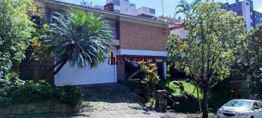 casa ampla, terreno excelente tamanho,  localização privilegiada em  porto alegre — foto 2