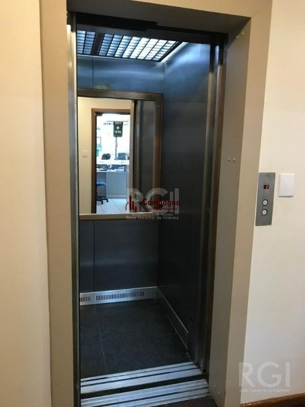 Sala Comercial à venda, 33m², Auxiliadora - Porto Alegre — foto 2