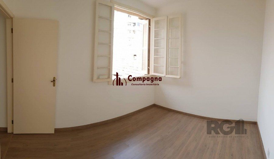 VENDA APARTAMENTO 2 DORMITÓRIOS, MENINO DEUS, REFORMADO,  BAIXA TAXA CONDOMINIAL, ENSOLARADO — foto 4