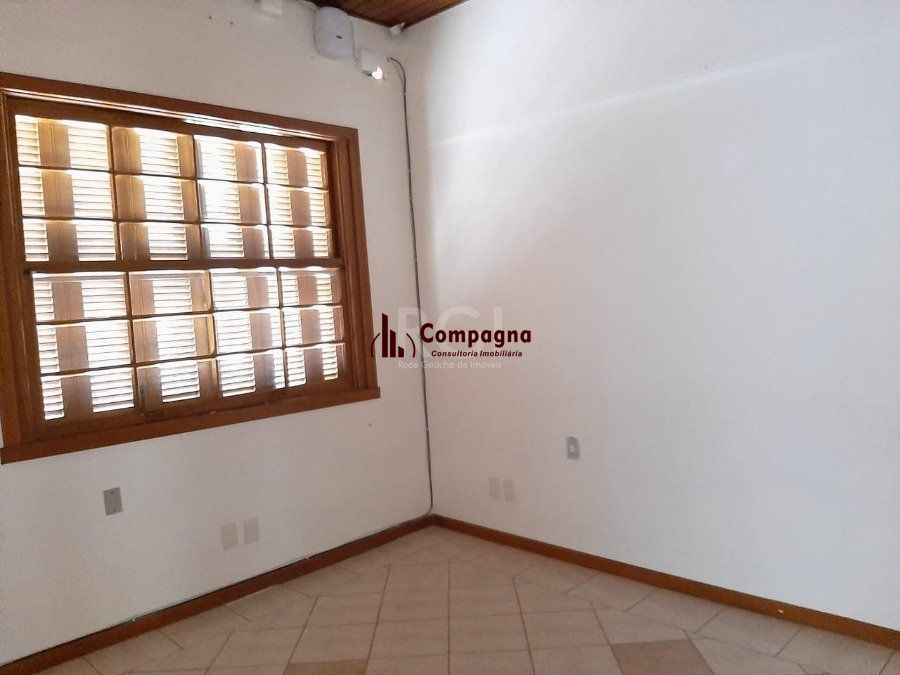 Casa para Venda - 150m², 3 dormitórios, sendo 1 suites, 4 vagas - Floresta