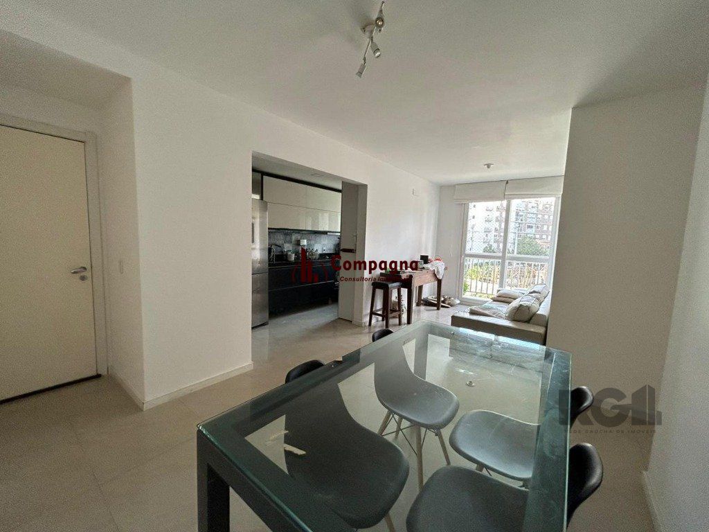 3 quartos (1 suíte), churrasqueira, sacada e 1 vaga. Infra completa.