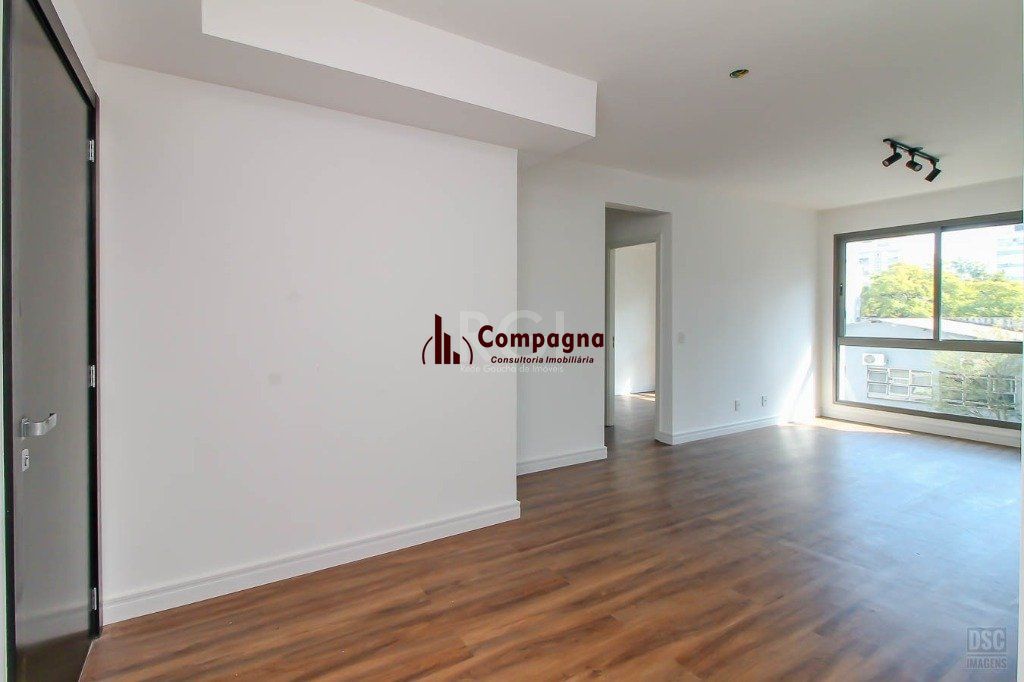 Semi mobiliado 2 quartos (1 suíte) e 1 vaga. Infra completa e ótima localização — foto 4