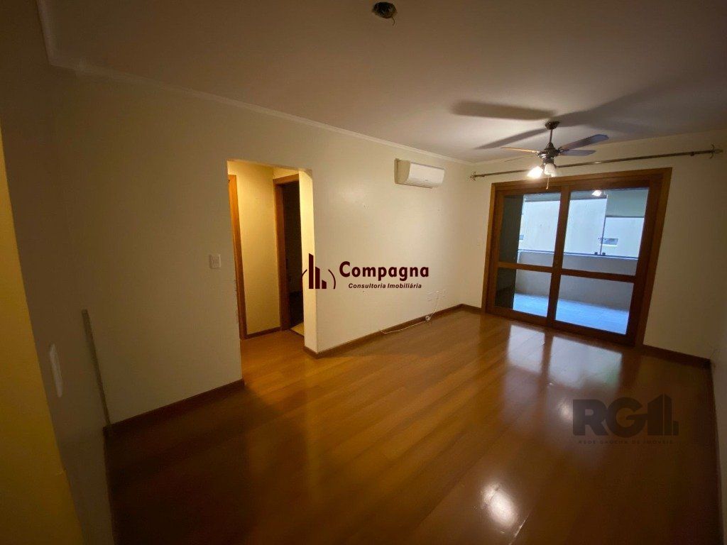 Amplo apartamento de 2 dormitórios no Petrópolis