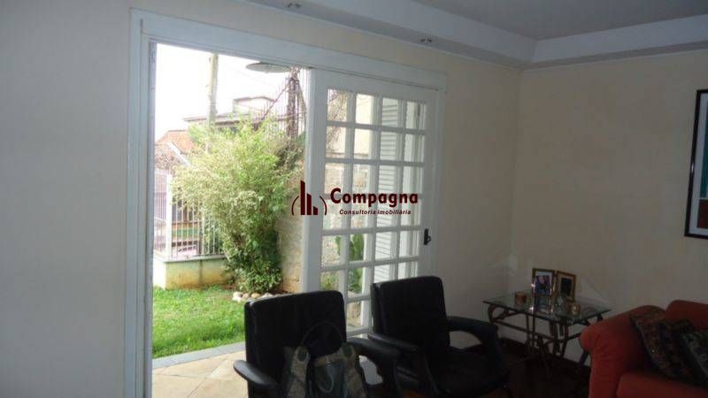 Casa para Venda - 400m², 4 dormitórios, sendo 1 suites, 4 vagas - Jardim Sabará — foto 5