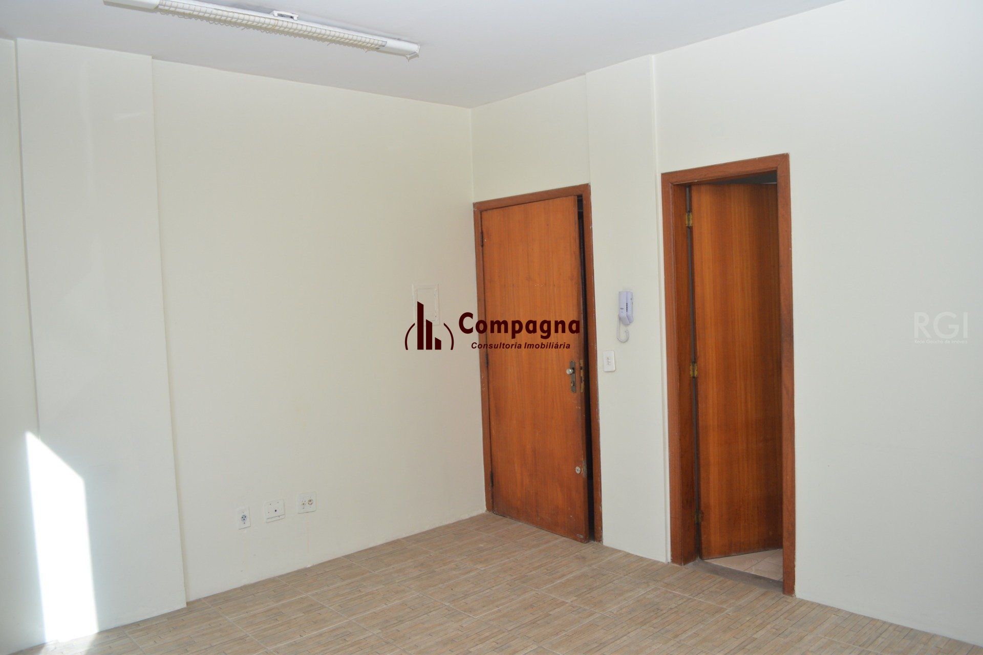 Conjunto/Sala para Venda - 20.97m², 0 dormitórios, São João — foto 2