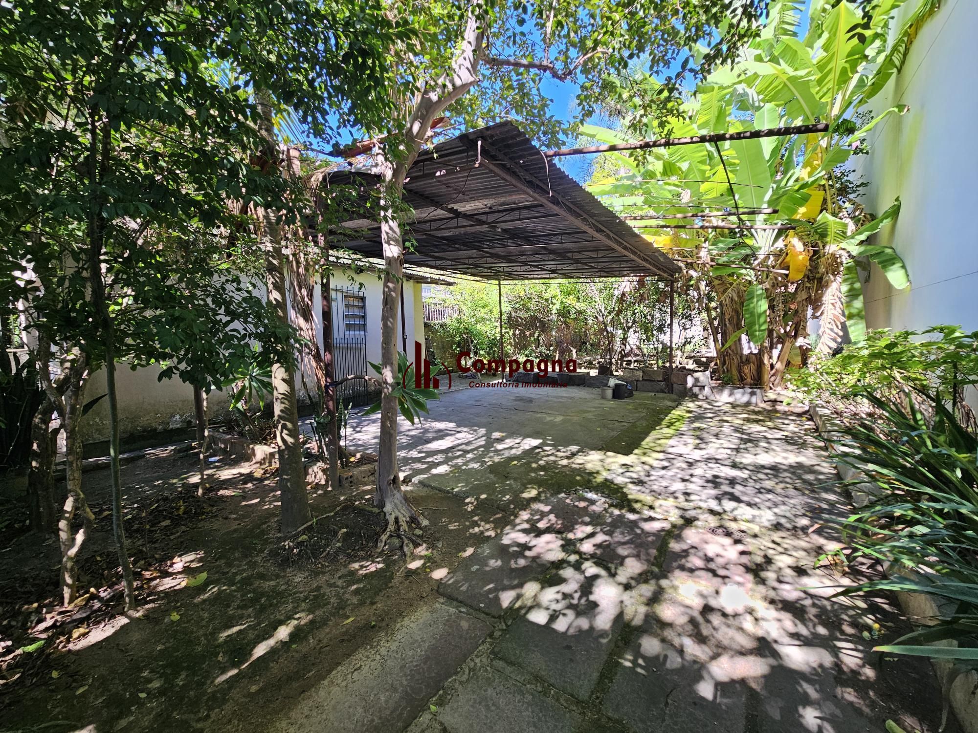 Casa  03 dormitórios  com suite e 02 vagas  no Bairro Mont Serrat — foto 2