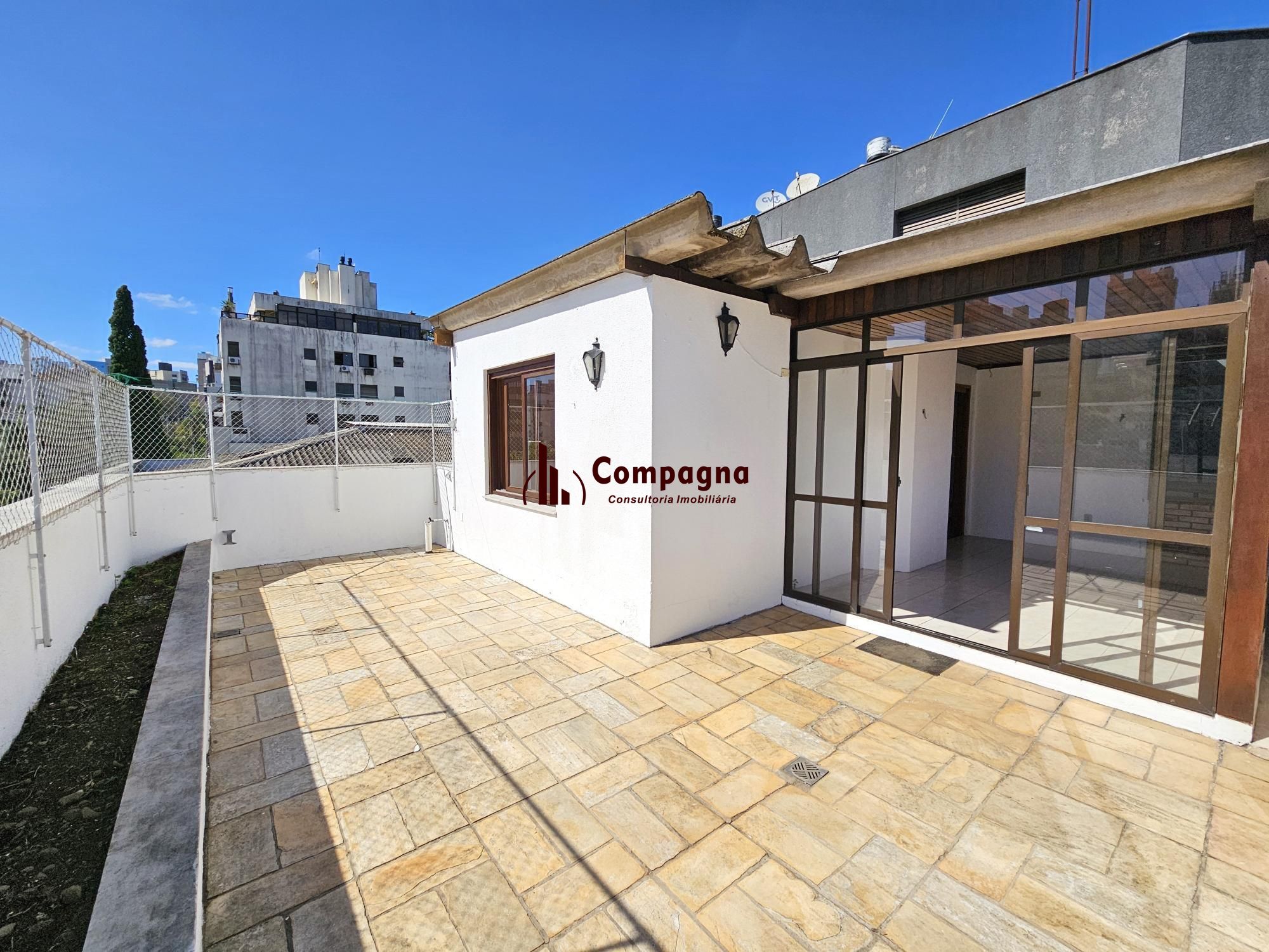Cobertura 3 dormitórios com vaga no Petrópolis