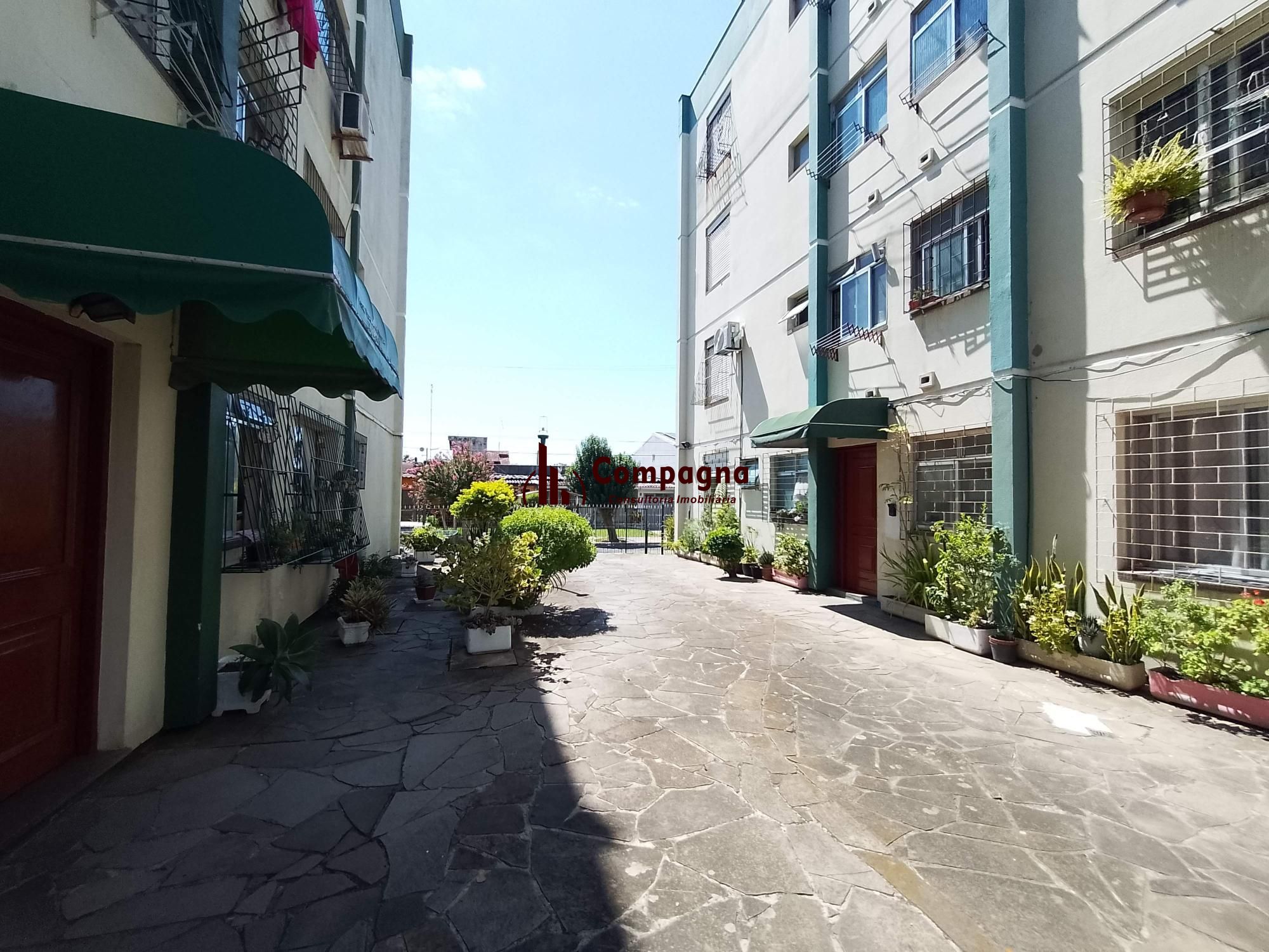 Apartamento 1 dormitório semi mobiliado no Rubem Berta