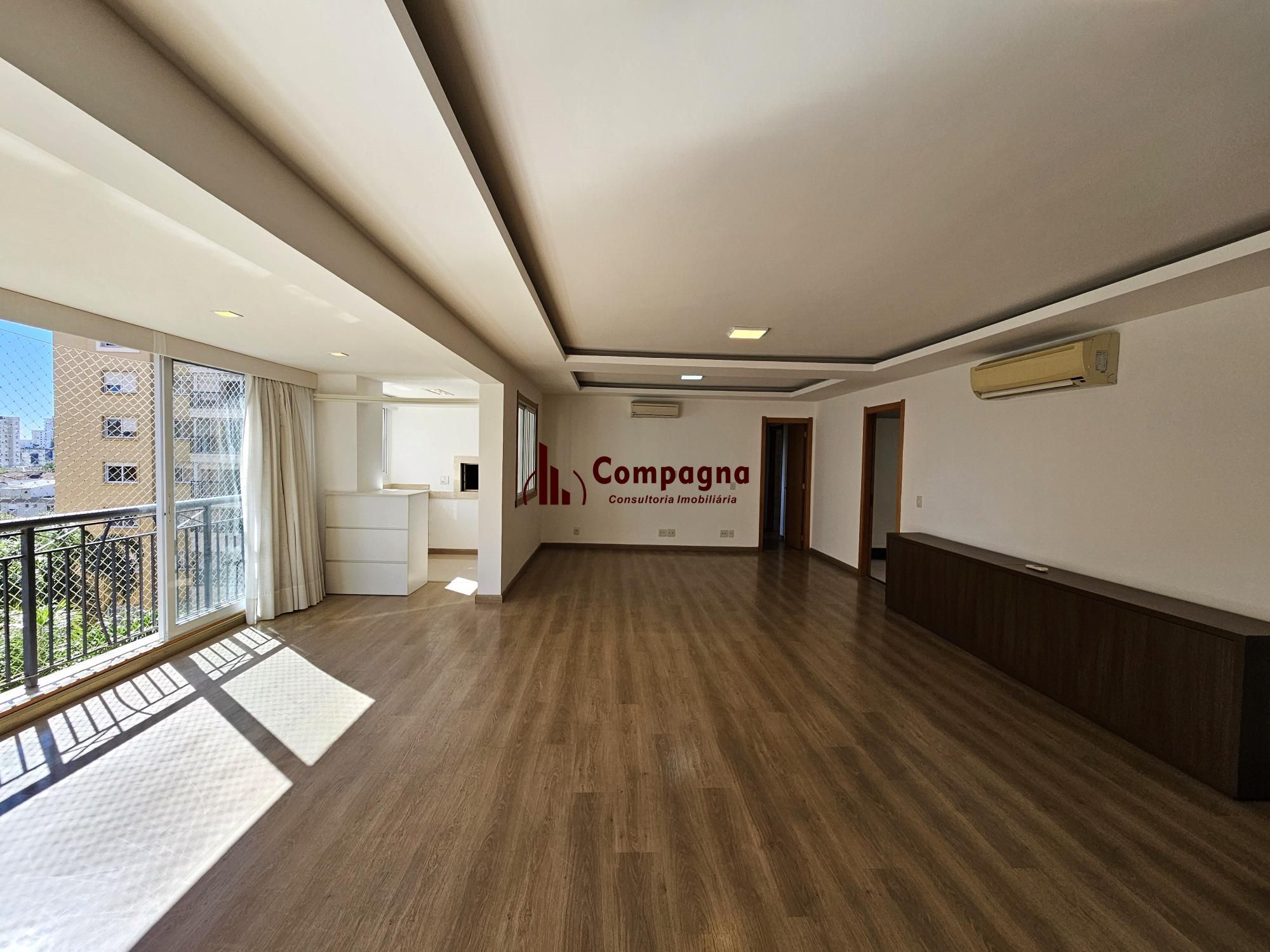 Apartamento 3 suítes na frente do Parque Germânia