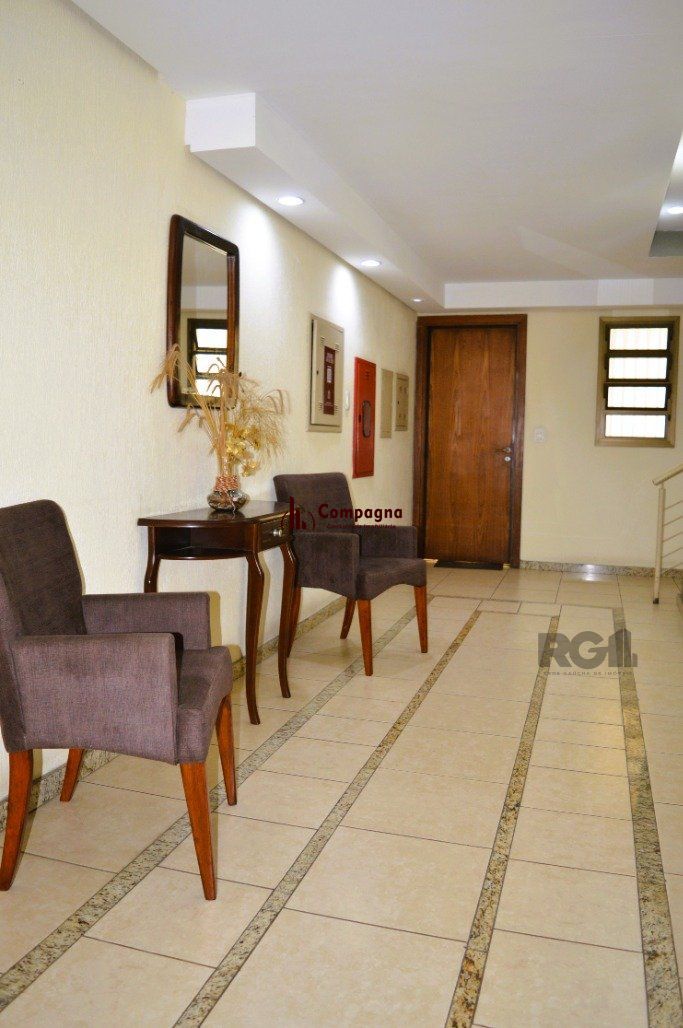 Excelente apto.2 dorm. com 1 suíte, churrasqueira e 1 vaga na Rua Olavo Bilac — foto 4