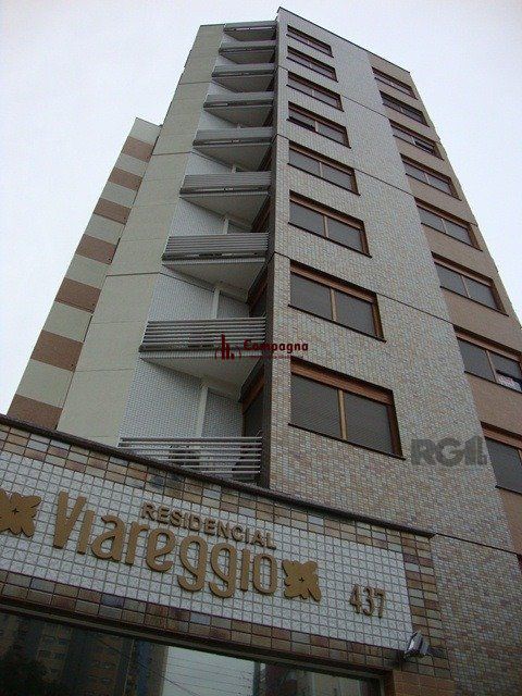 Excelente cobertura com 4 vagas no Centro de Novo Hamburgo