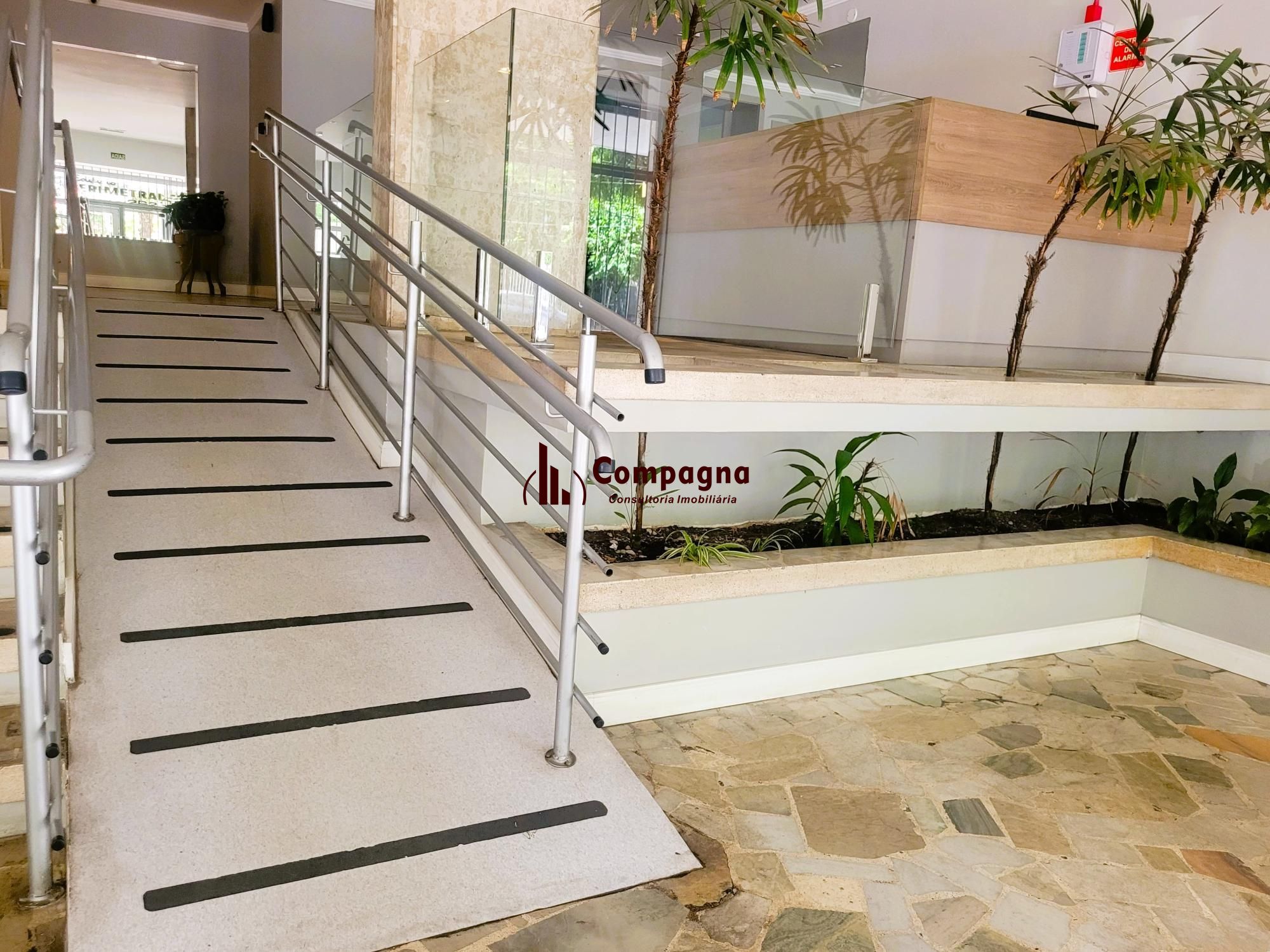 rampa de acesso ao hall