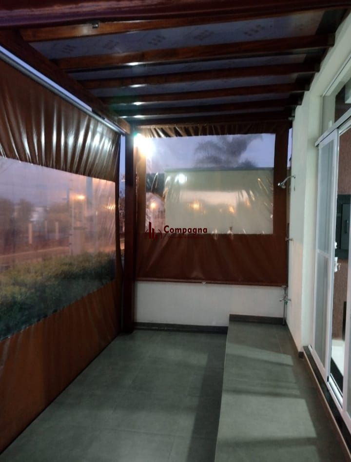 Casa em Condomínio com 4 quartos, 2 suítes, 3 banheiros , 4 vagas — foto 4