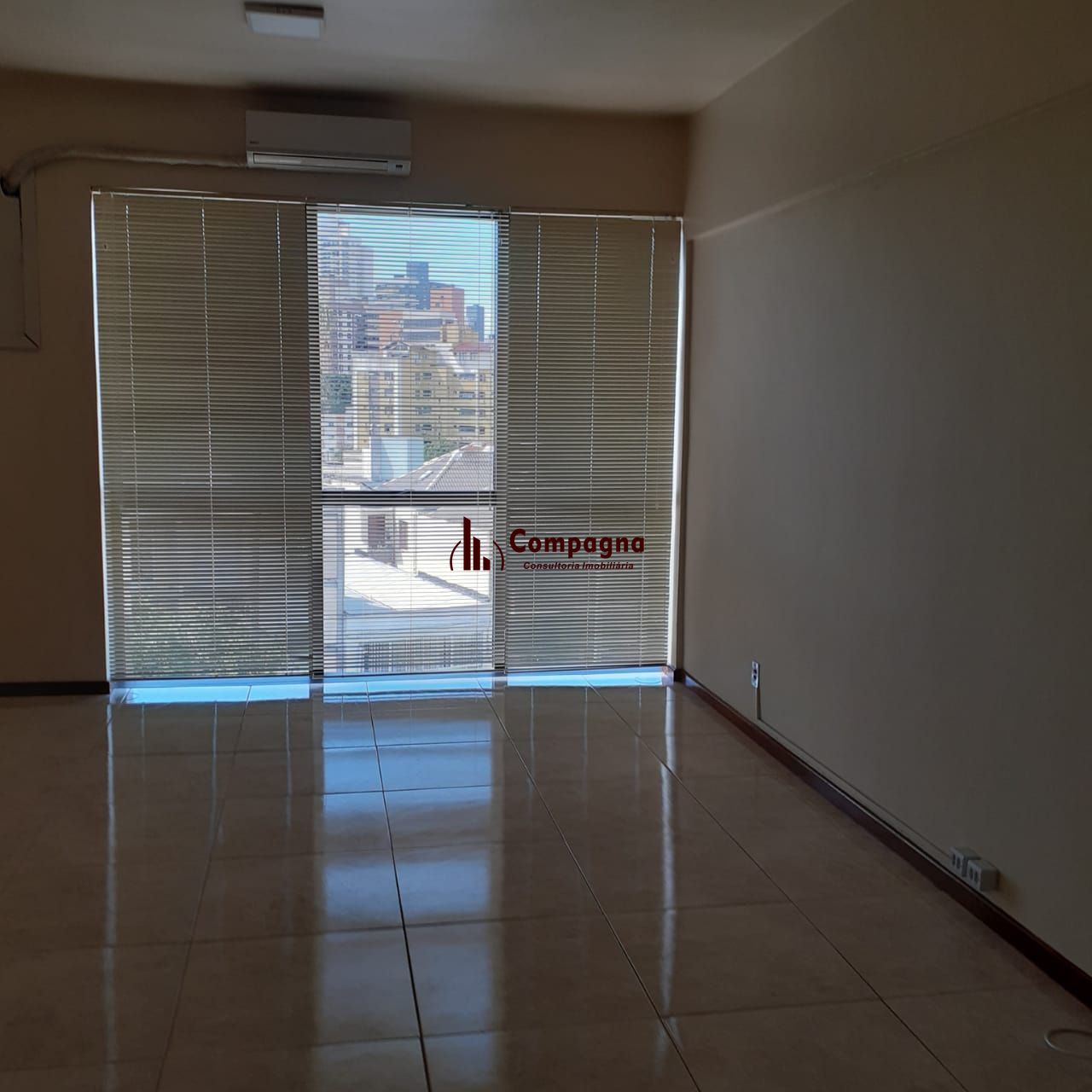 Sala comercial no bairro Petrópolis.