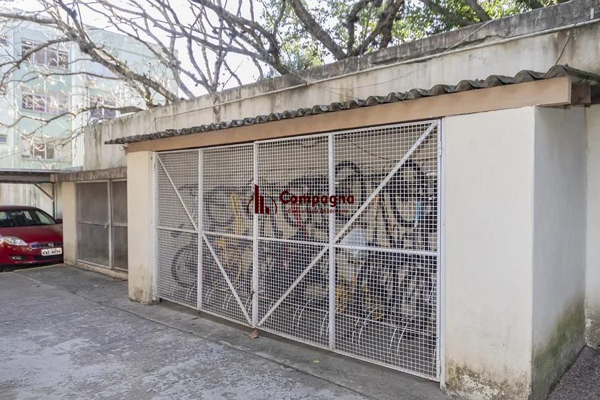 Apartamento de 2 quartos, no Bairro Tristeza, semi-mobiliado, com vaga escriturada. — foto 5