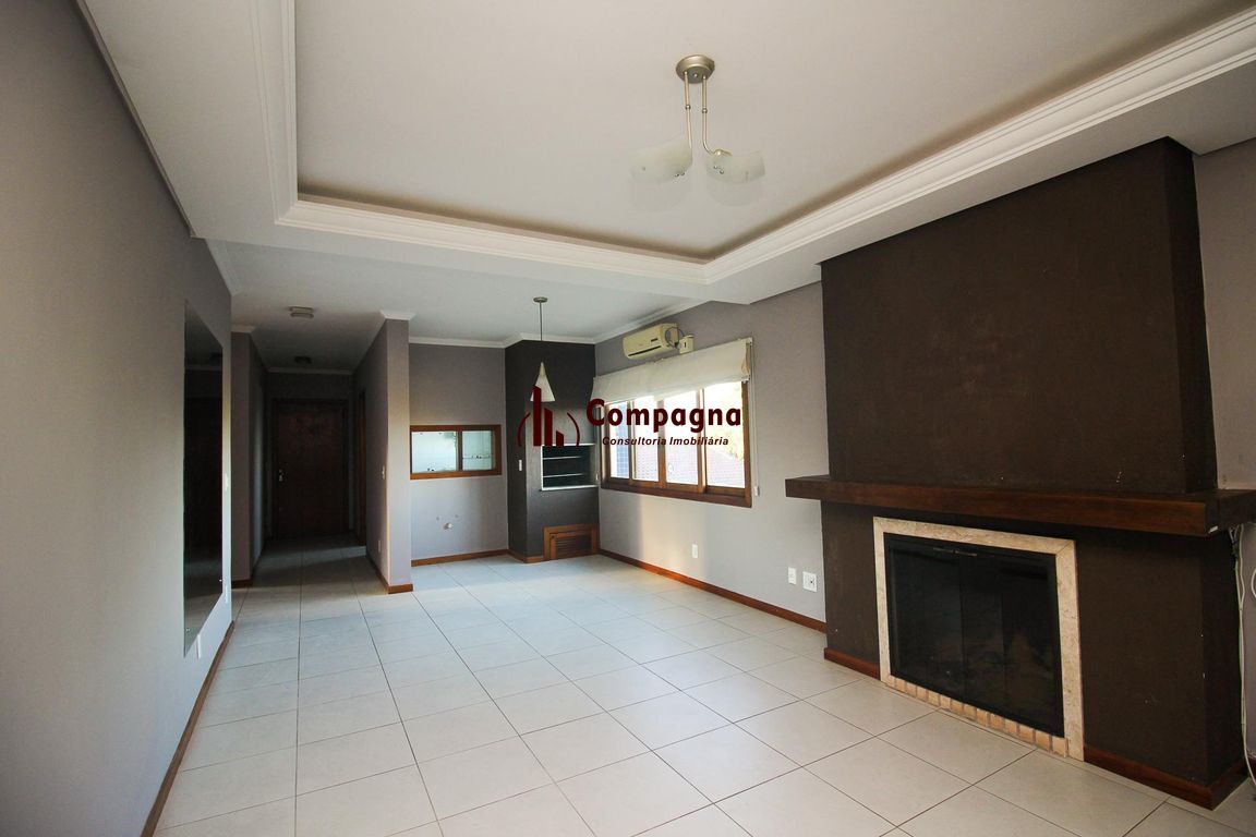 Apartamento de 2 dormitórios, 1 suíte, closet e 2 vagas de garagem .