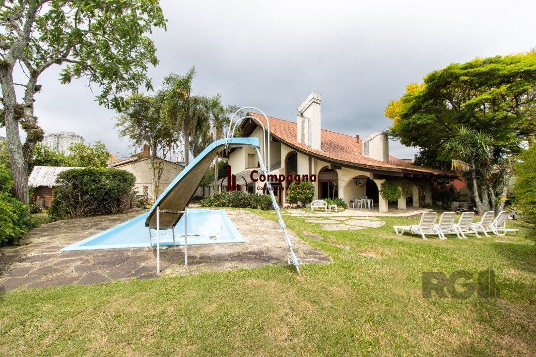 Casa para Venda - 645m², 4 dormitórios, sendo 4 suites, 11 vagas - Tristeza — foto 5