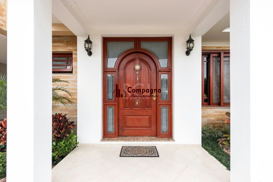 Casa para Venda - 293.76m², 3 dormitórios, sendo 1 suites, 6 vagas - Guarujá — foto 4