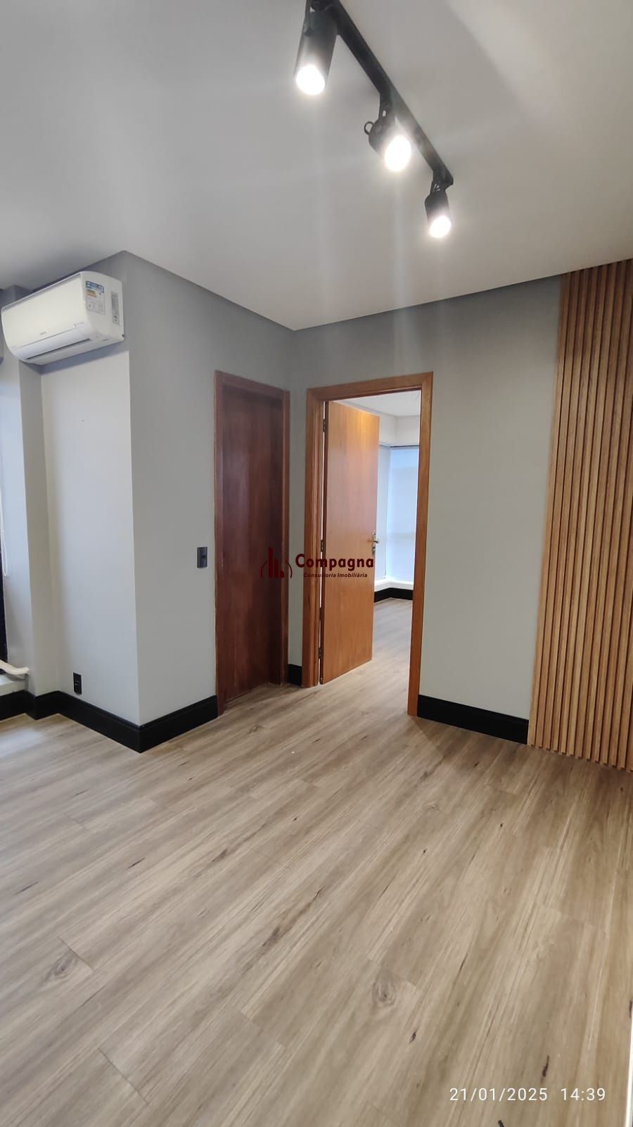Sala Comercial 2 quartos à venda, 65m², Menino Deus - Porto Alegre — foto 2