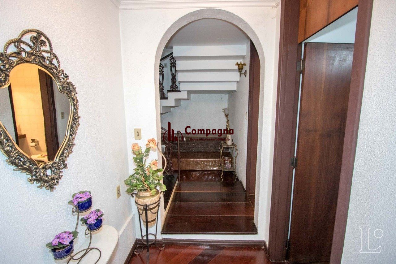 Casa para Venda - 485m², 4 dormitórios, sendo 1 suites, 3 vagas - Cristal — foto 3