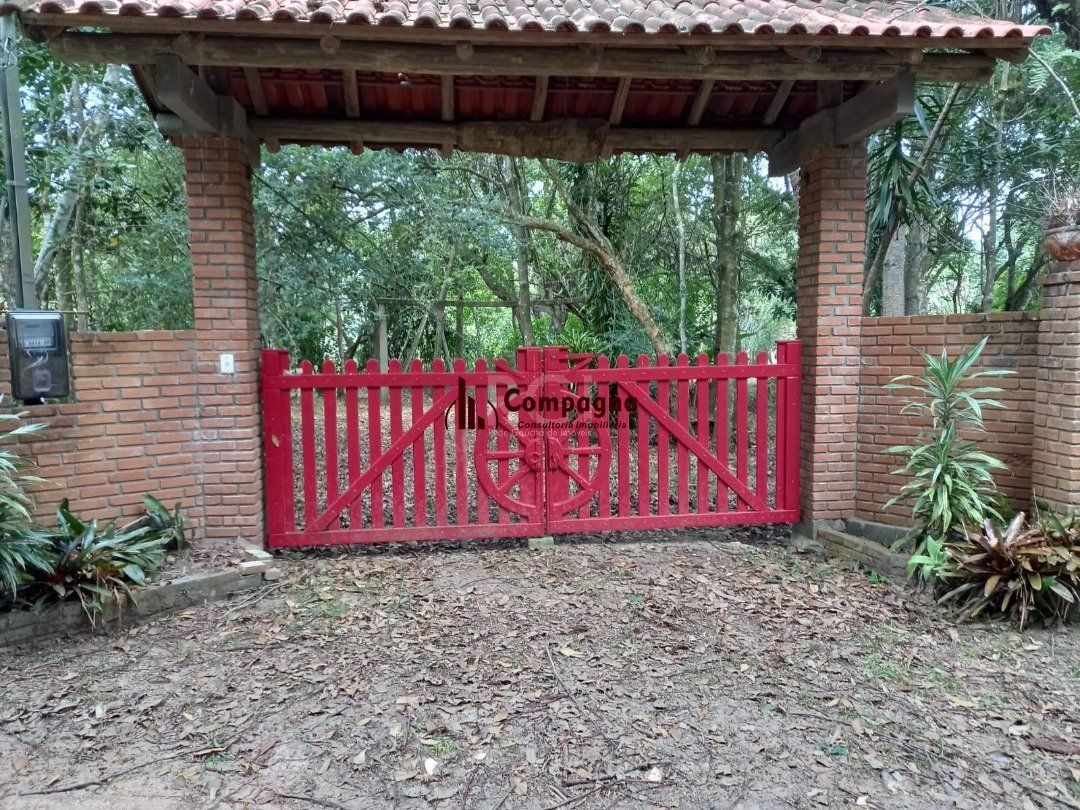 Sito à venda no Lami, com casa com quartos, 1 banheiro e piscina — foto 2