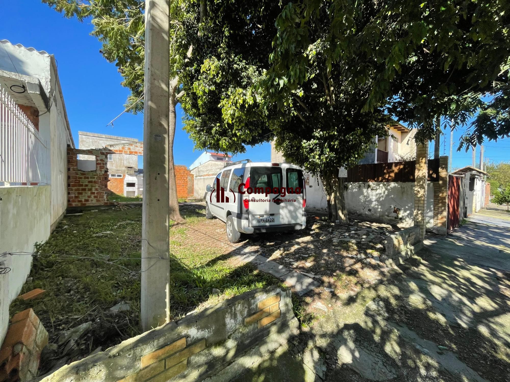 Terreno plano, com 125m² de área total (dimensão 5x25m), localizado no Moradas da Hípica