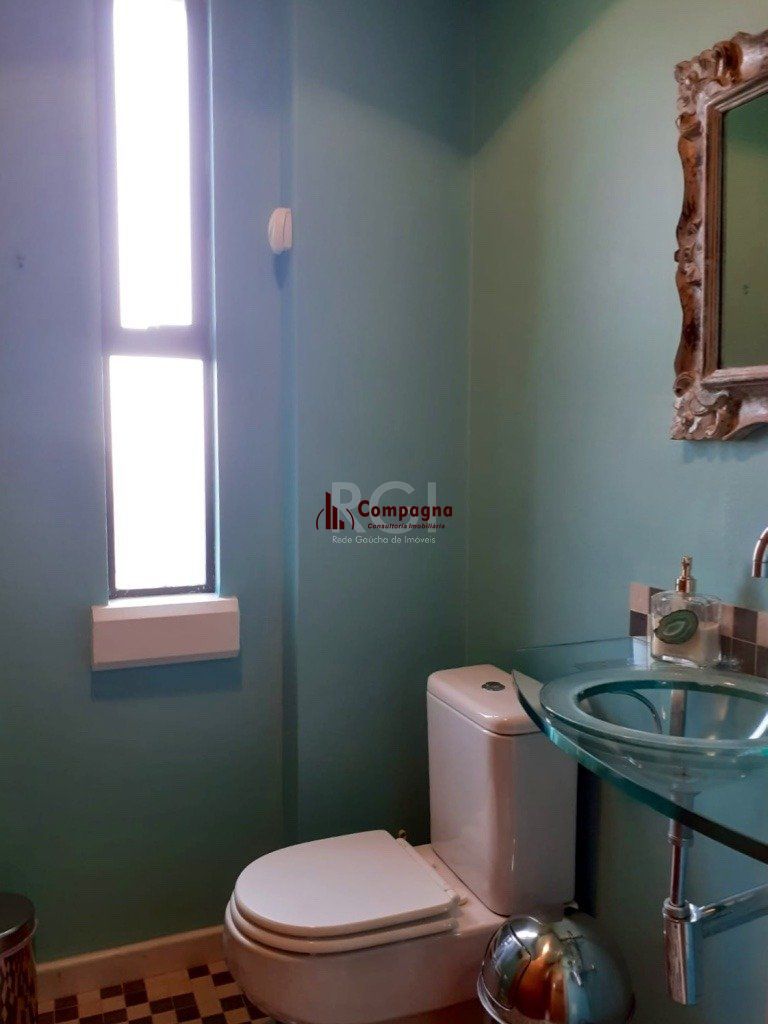 sala comercial com 39m² privativos com hall de espera, banheiro e  ampla sala/escritório com móveis sob medida. — foto 5