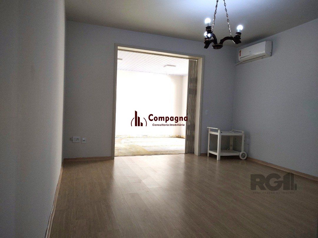 Apartamento Garden, 2 quartos, 1 suite, 2 banheiros, dependência de empregada - Bairro Petrópolis — foto 3