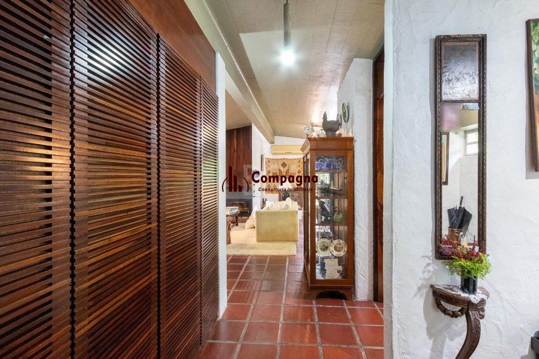 Casa para Venda - 600m², 3 dormitórios, sendo 1 suites, 8 vagas - Vila Assunção — foto 4