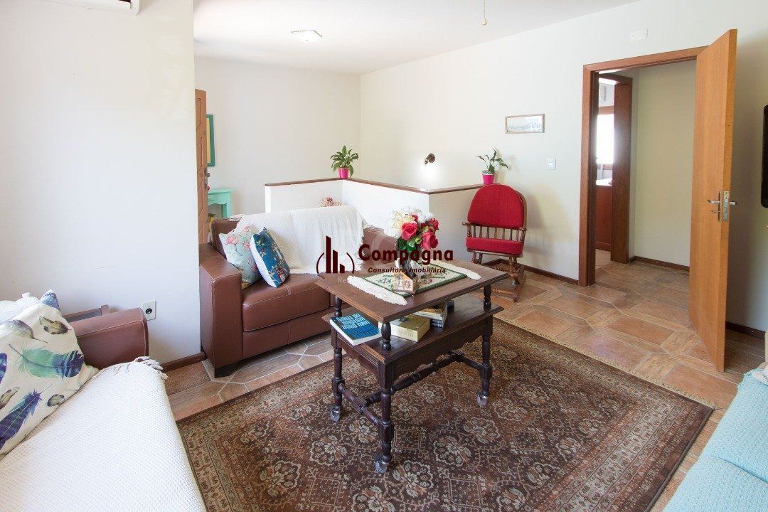Casa para Venda - 211m², 3 dormitórios, 3 vagas - Vila Nova — foto 5