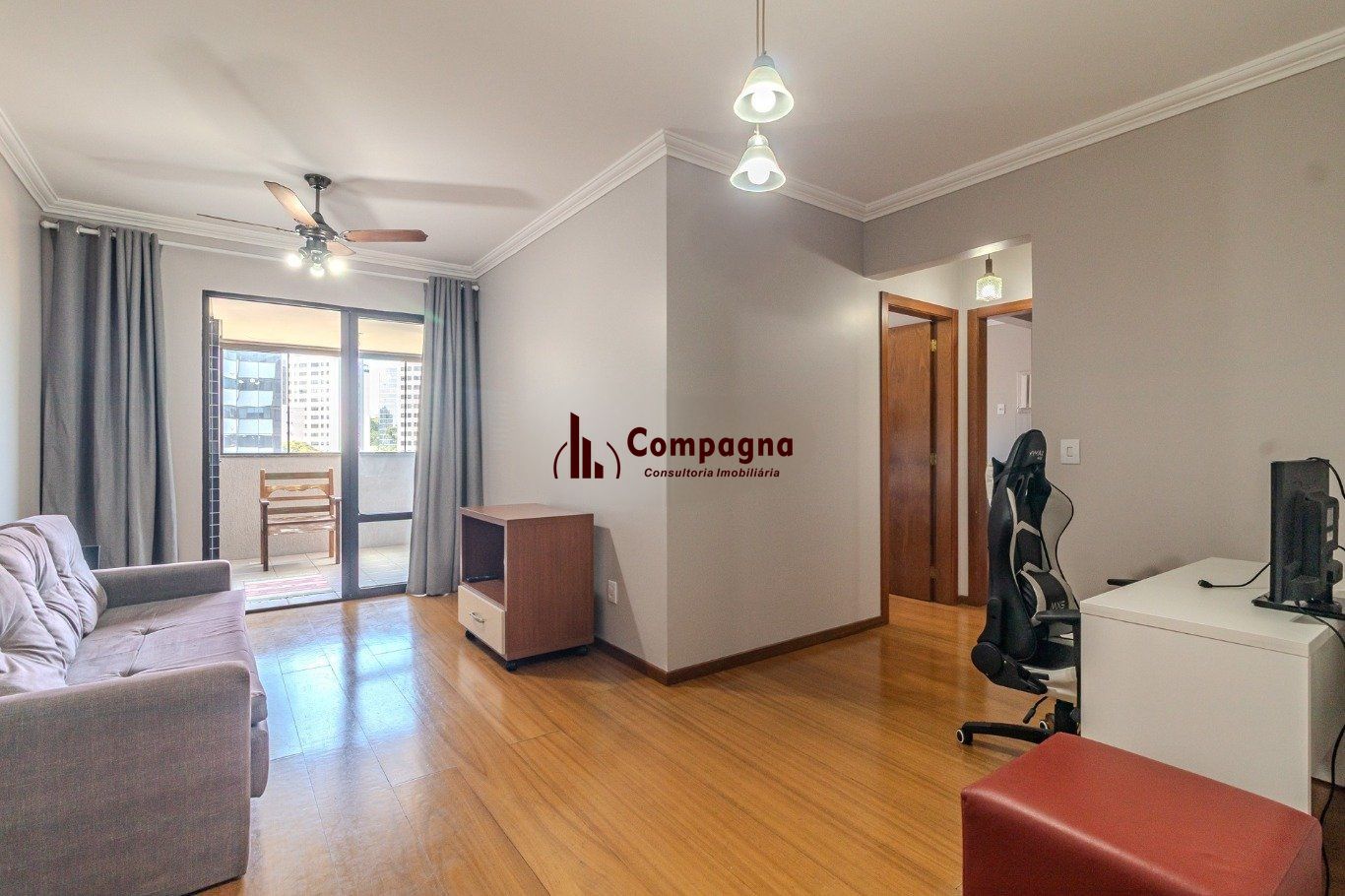 Apartamento com 2 quartos, vaga dupla - Bairro Petrópolis