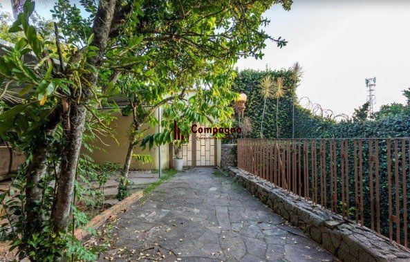 Casa no Bairro Vila Assunção com 4 dormitórios sendo 1 suíte e vista para o Guaíba — foto 3