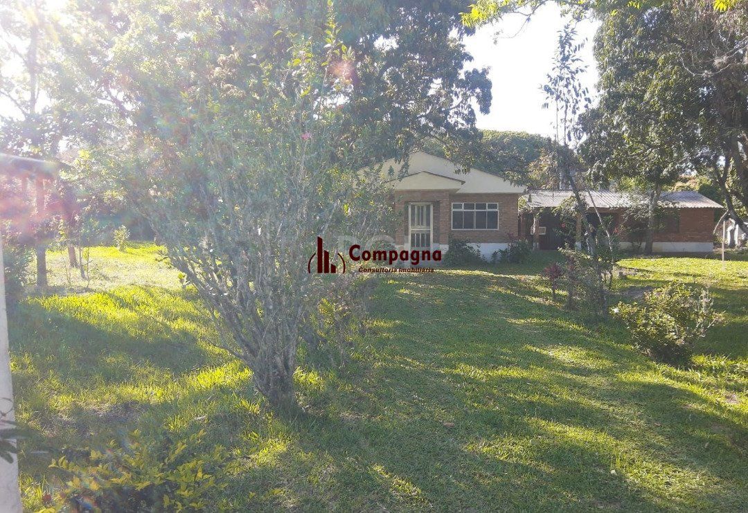Sítio para Venda - 3330m², 3 dormitórios, sendo 1 suites, Itapuã