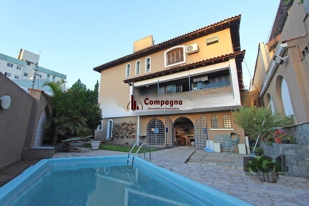 Casa 4 quartos à venda, 400m², Jardim Itu - Porto Alegre