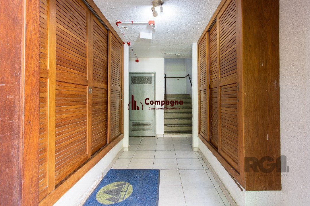 Excelente apartamento no bairro Cristal com 1 dormitório, living, banheiro e cozinha. — foto 3