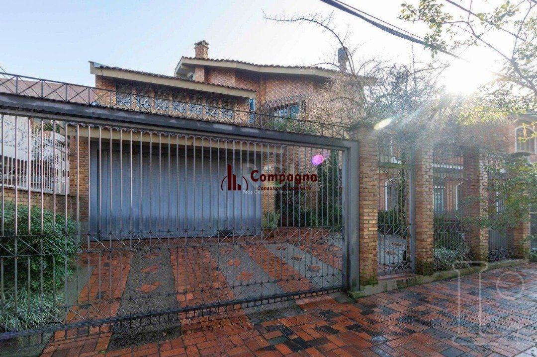 Casa para Venda - 349m², 4 dormitórios, sendo 1 suites, 3 vagas - Tristeza — foto 4