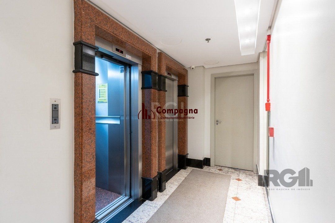 Sala Comercial à venda, 27m², Menino Deus - Porto Alegre — foto 2