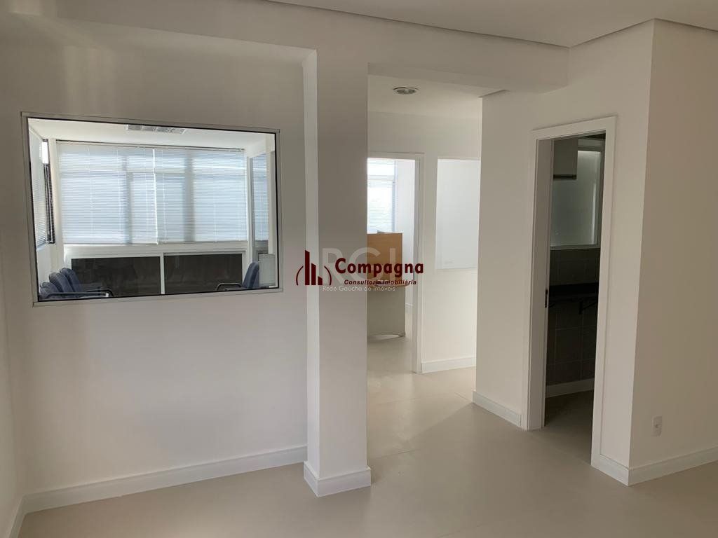 Sala comercial na Getúlio Vargas com 81,92m² privativos