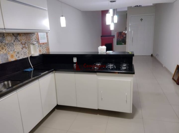Casa em Condomínio com 4 quartos, 2 suítes, 3 banheiros , 4 vagas — foto 5