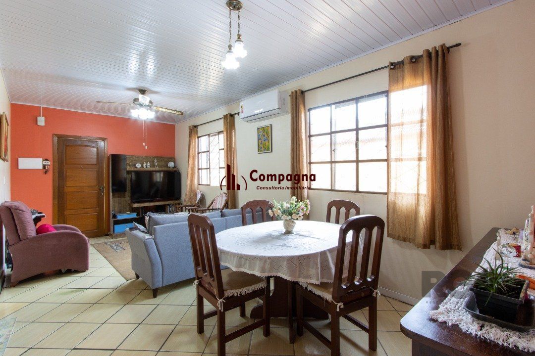 Casa 2 quartos à venda, 143m², Camaquã - Porto Alegre
